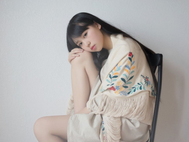 也俗称"狗年",从命理学来讲,生日干为乙木的男性和生日干为癸水的女性