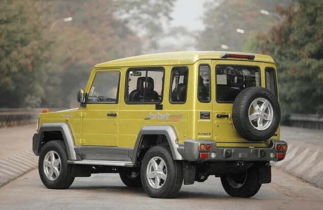 o.v 4x4x4,是一款硬派越野车,是一家名叫force的汽车公司生产的.