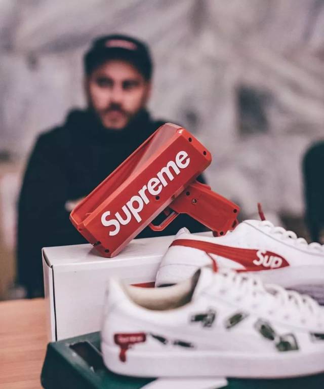 supreme头像潮人真人,男生头像潮 每日推荐 | 街头潮流supreme头像壁纸