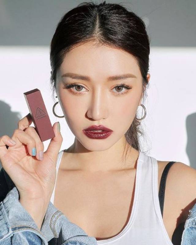 20多岁的女生怎么涂口红,知道这点很重要