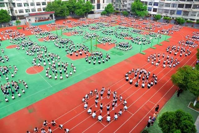 美兮 !灵溪二小2千名学生舞动校园