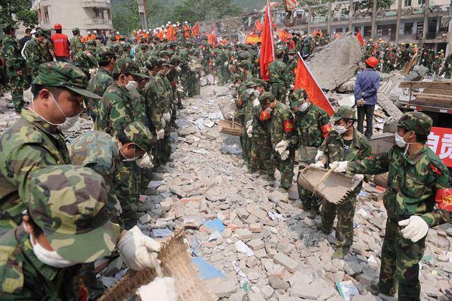 重回现场|高清大图带你回到10年前的汶川地震