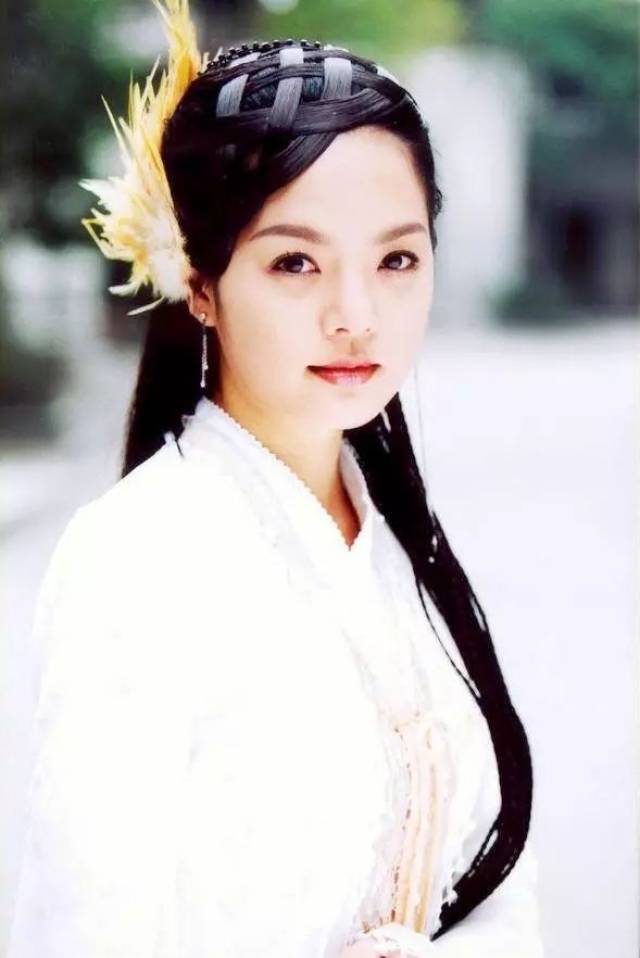 韩国女星穿古装,宋慧乔堪比神仙姐姐,朴信惠还是更适合现代装!