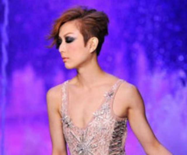 其实郑秀文的这些慢歌比快歌更好听,可惜很多