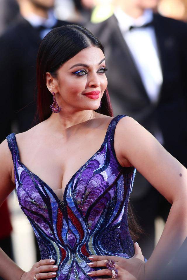 艾西瓦娅·雷(aishwarya rai)在戛纳国际电影节《太阳