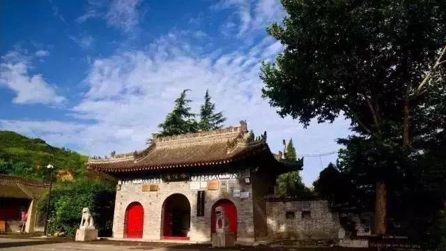 豪爽耿直 德才兼备,温婉动人,侠骨柔肠 美女简介 普化镇位于蓝田县