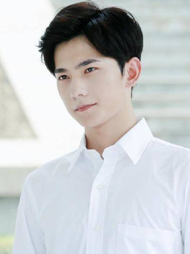 颜值高的男明星壁纸 284528e516c04bda91581c80ca9b0de0.jpeg