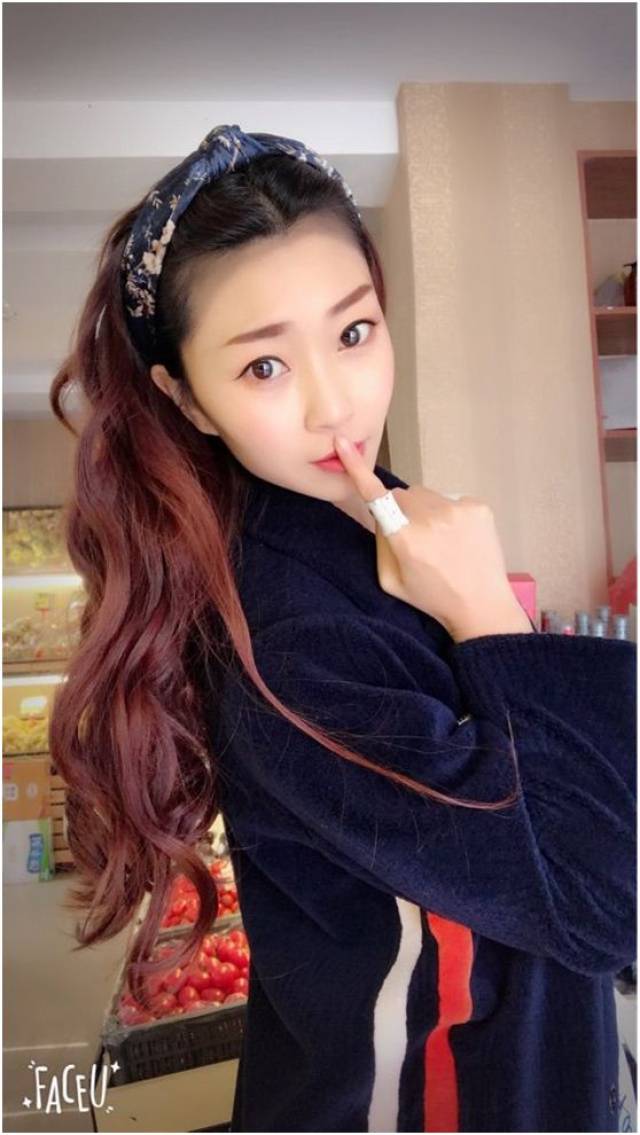 精分美女主播演绎电视剧经典套路!