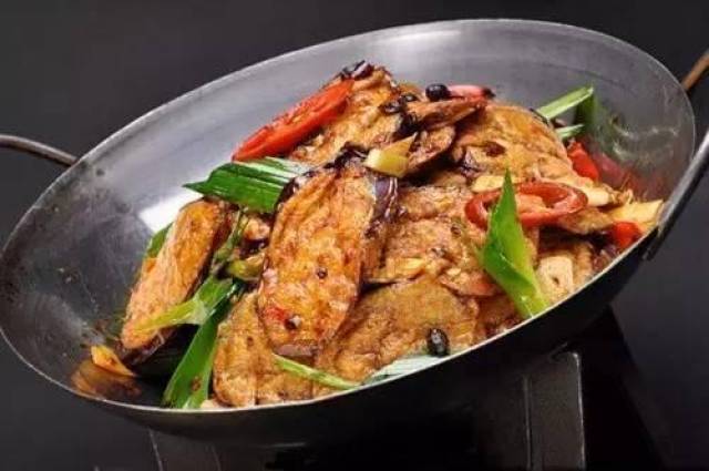 干锅茄子饼