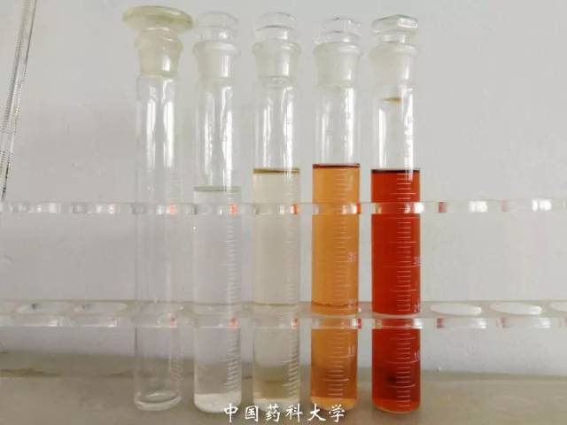 氢氧化铁沉淀的瞬间,或者是 三价铁离子与硫氰化钾溶液混合的时候?