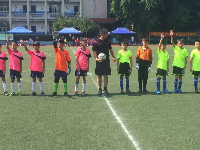 九龙坡校园组比赛成绩 : 驿都实验学校 0:5 巴山小学  驿都实验学校