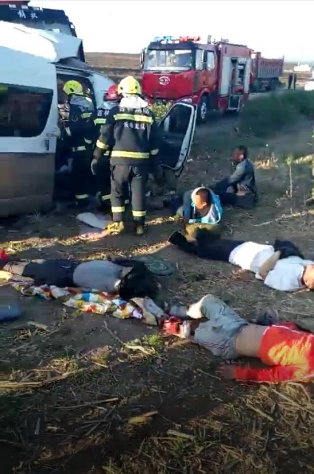 【突发】吉林发生特大交通事故情况通报:车内7人死亡6