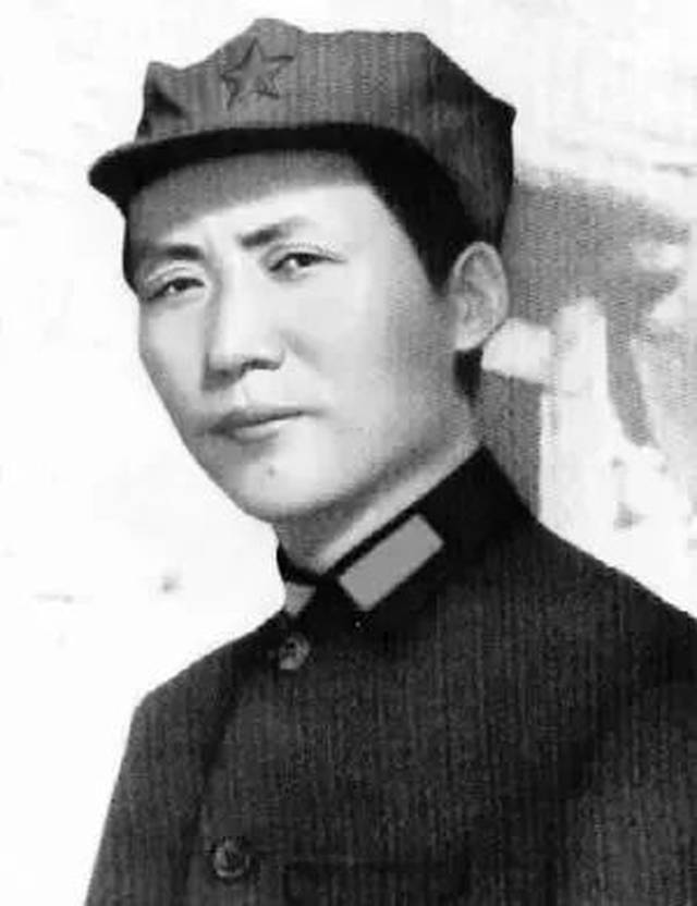 ——《楚辞·卜居》 毛润之  ★代表作品:《矛盾论》《实践论》《论
