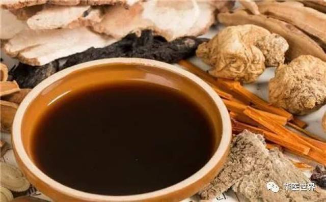 按:患者梅核气(慢性咽炎),初考虑虚火上炎,与金匮肾气丸加味,疗效不