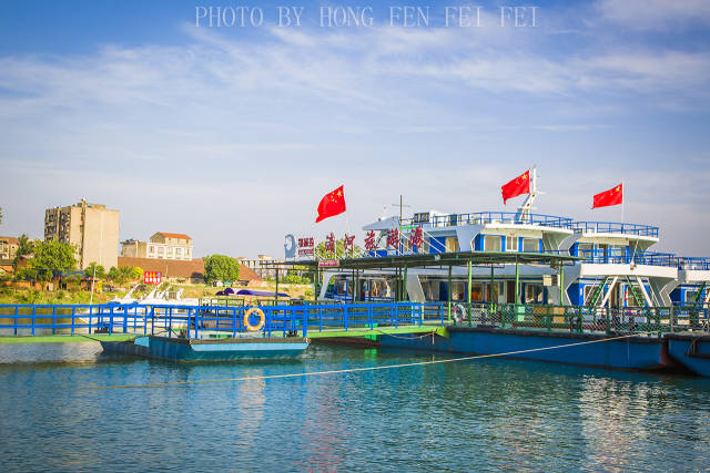 没有海的夏威夷,却是国内极大的沙滩浴场,秀美水利风景区