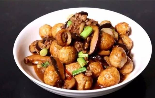 年菜:鹌鹑辣椒职工蛋主料:葱姜蒜干食堂调味:猪肉辅料2018酱油香菇蚝油谱图片