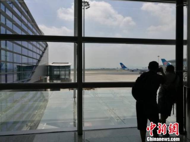南航等12家航空公司进驻广州白云机场二号航站楼