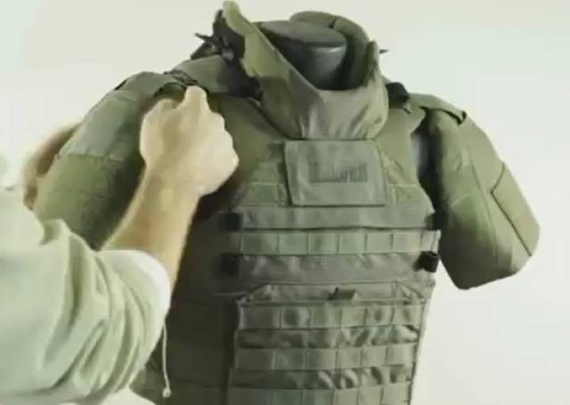 美国海军和海军陆战队单兵使用的拦截者防弹衣