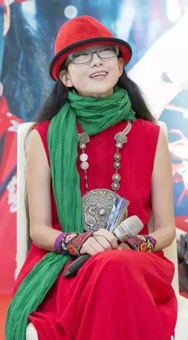 杨丽萍50套服装告诉你,最美还是大自然,最炫还是民族风!