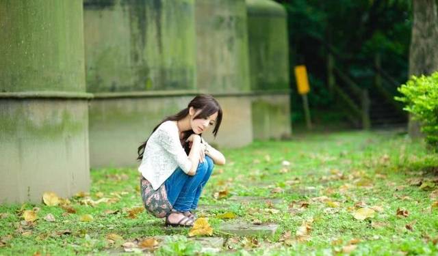 拍照如何摆姿势更好看 c1b9032e8025489fa00898a88be3eeb4.jpeg