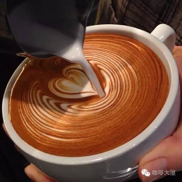 520节日|需要掌握的心形咖啡拉花技巧视频