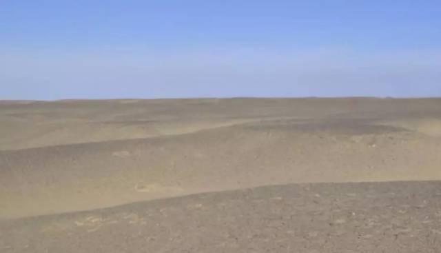 新疆最适合捡石头的季节来了!这么多玉石,你要