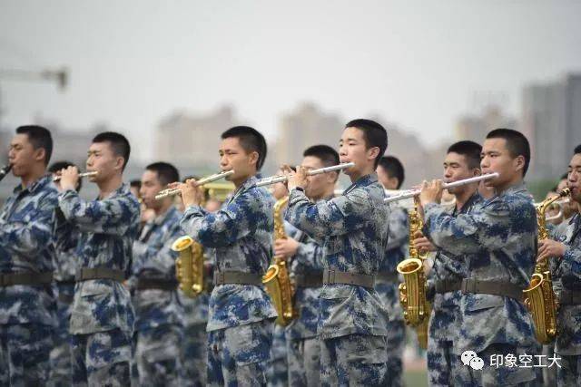 信院军乐团表演 《中国人民解放军军歌》 《五湖四海来相聚》