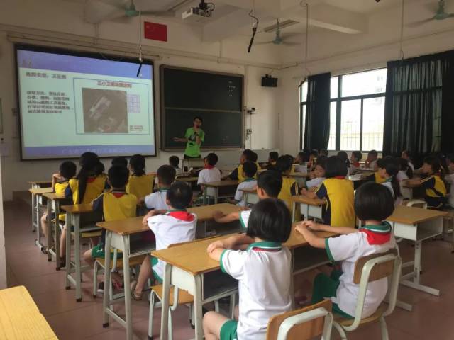 花东镇杨荷小学站2018年广东省第二届中,小学校"定向运动进校园"公益