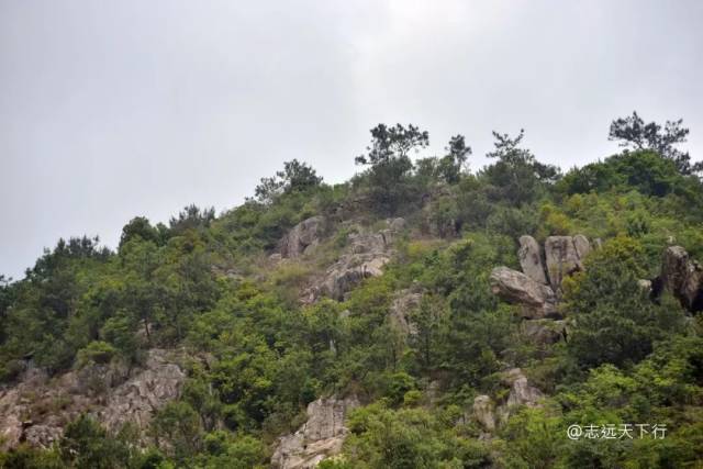 吕罔寨和小雾山,南边是泉港最高峰