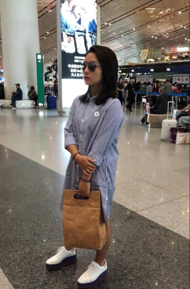 何洁身高那么矮?珠圆玉润撞脸李湘,网友:又是一胖毁所有!