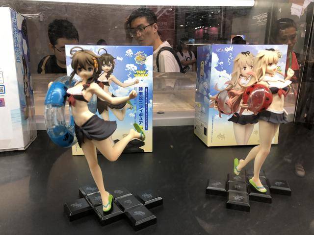 cp展可以说是汇聚了二次元游戏,二次元周边以及同人的巨大展会,说道