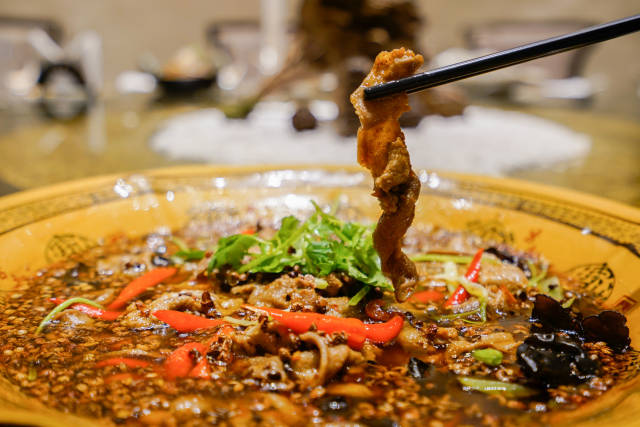 原来安徽人也爱吃辣?吃四川菜都不带怕的!去打