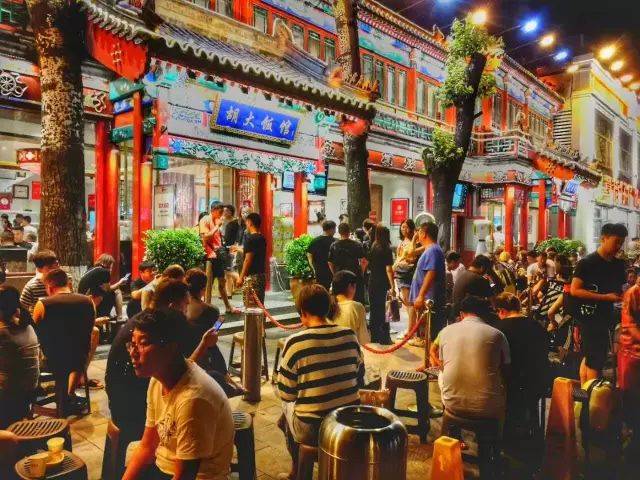 太原梦幻餐厅吃龙虾,来自北京每天排队的簋街胡大!