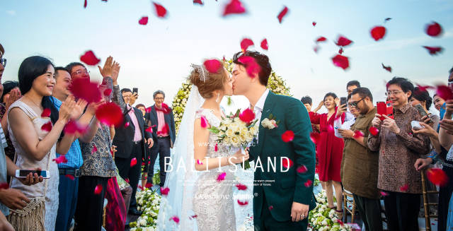 巴厘岛办婚礼费用及报价,海外婚礼攻略赏析 巴