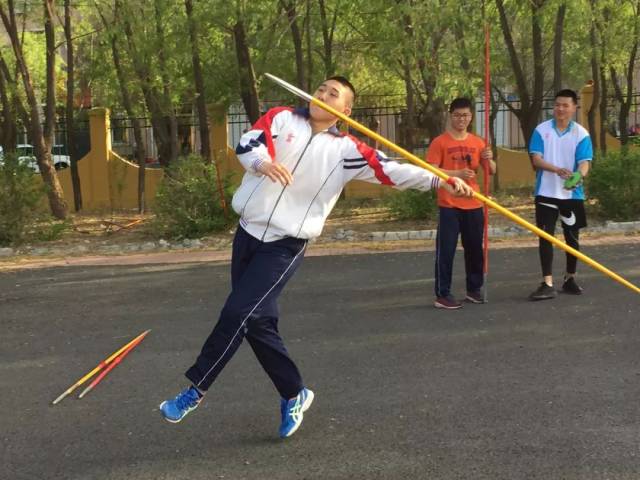 【宝清县第二高中】语文中学生如何的速度提高阅读图片