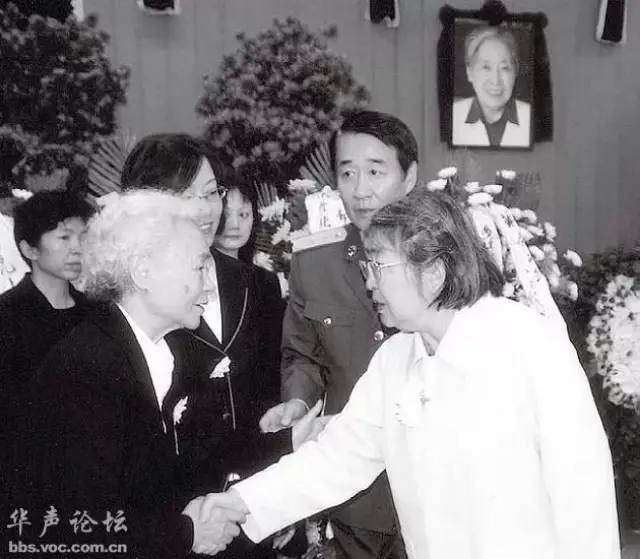 王光美逝世,毛泽东亲属李敏,李讷,邵华,毛新宇等毛泽东的后代们都在