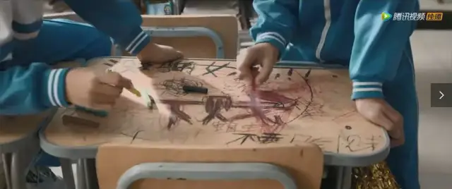 恋童癖、校园霸凌、未成年性侵,两个小女孩的