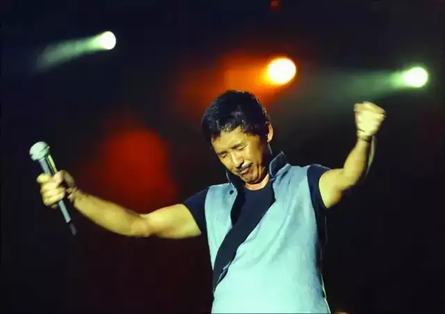 再听林子祥,男儿当自强