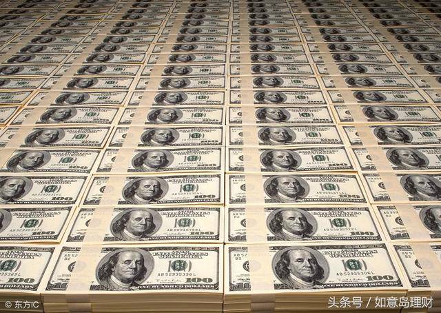 国家欠巨债为什么不让银行印钱还债?看看美国