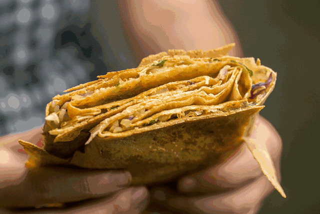 一口就惊艳味蕾舌尖上的味道,徐州菜煎饼的美味时光