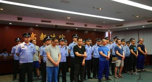 潍坊这个15人的黑社会组织被连窝端,6年作案14起