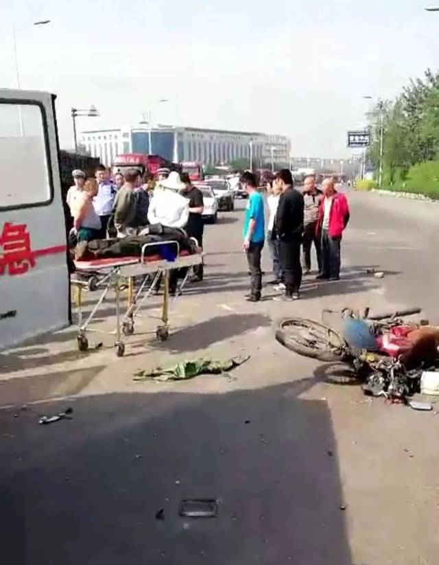 突发|介休该路段发生严重车祸,一人当场死亡,家属情绪