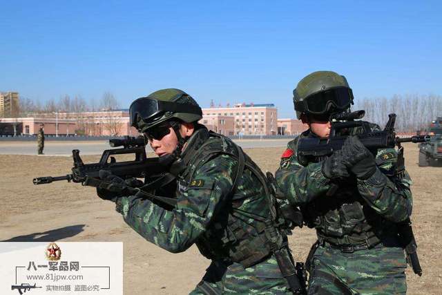 武警特战虎斑组合式武特背囊 大背囊尺寸:厚20*宽38*高85cm 小背包