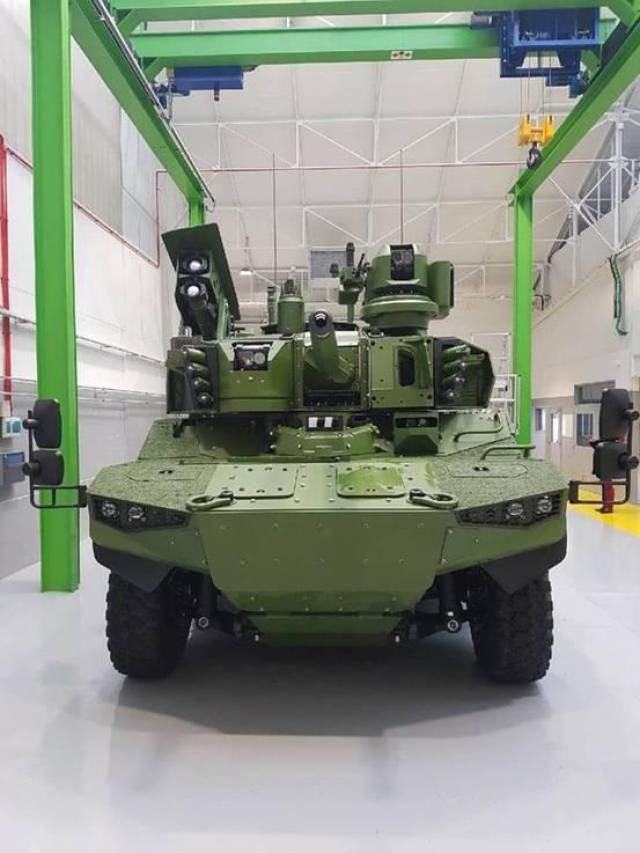 法兰西未来战车亮相——"美洲豹"装甲侦察车
