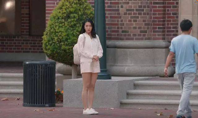 归去来校园女神许龄月她是如何用穿搭来展现女神魅力