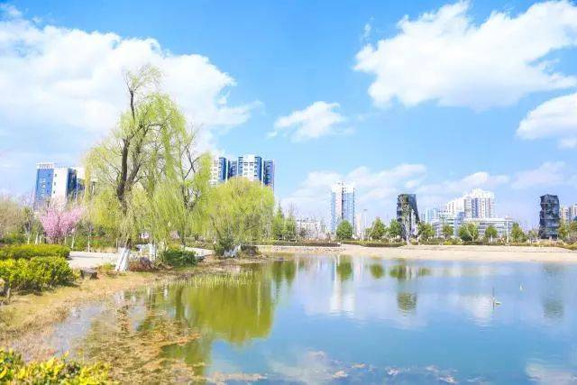 语言:西南官话-云南方言-曲靖话 车牌:云d 邮编:655100 电话区号