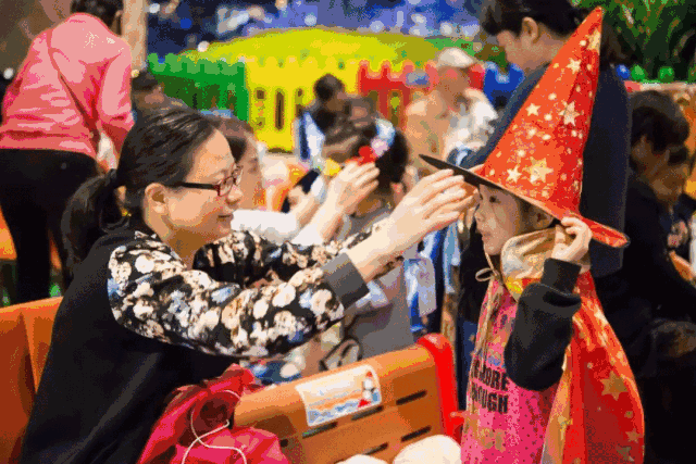 住企鹅酒店qqfamily智能主题房,圆孩子童话梦!
