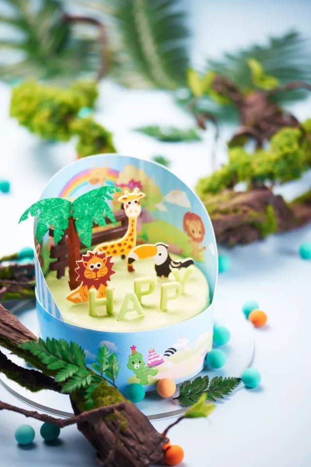 【85度C】预订卡通立体蛋糕,送社会人礼物~