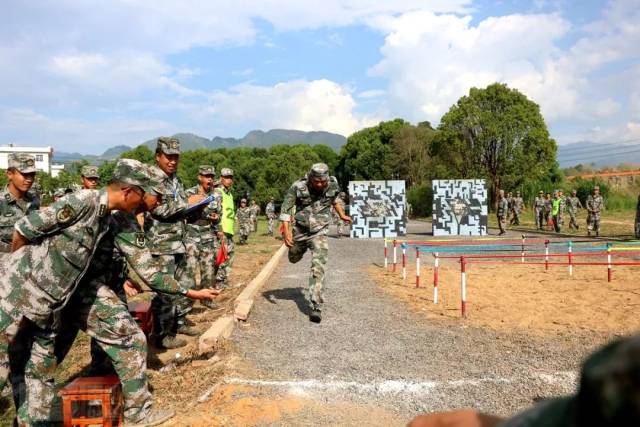 南部战区陆军边防某旅开展爱军精武比武竞赛