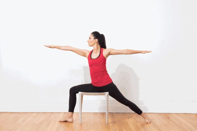 椅子还能这么玩,轻松减压的办公室瑜伽赶紧get起来,立